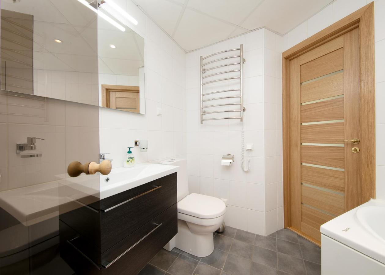 Cozy Lootsi Residence With Sauna And Balcony - Tallinn City Centre Buitenkant foto